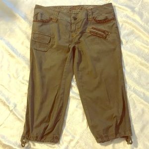 Guess Army Green Pedal Pushers